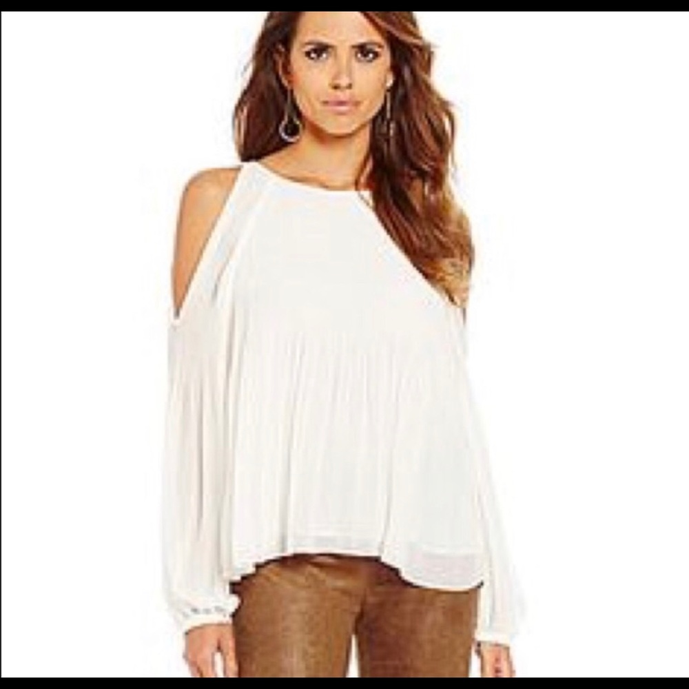 NWT cream cold shoulder top